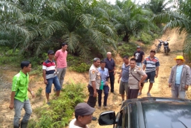 Aparat Kepolisian Mendatangi Lokasi PT. Jatropa Solutions Saat Manager diduga dianiaya karyawannya