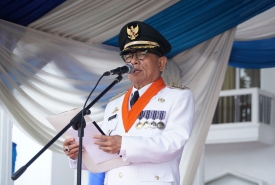 Bupati Kepahiang Dr. Ir. Hidayattulah Sjahid, MM