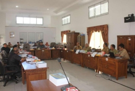 Badan Anggaran DPRD Kepahiang Rapat Bersama TPAD Membahas Raperda Pertanggungjawaban Pelaksanaan APBD TA 2017