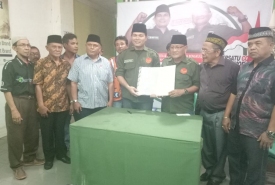 Paslon nomor urut 1 David-Bakhsir menandatangani kontrak politik