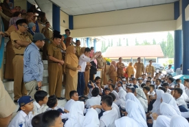 Demo para siswa SMPN 3 Kota Bengkulu menuntut kepala sekolah mundur dari jabatannya