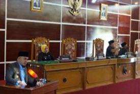 Hearing warga Teluk Sepang dengan DPRD Kota Bengkulu