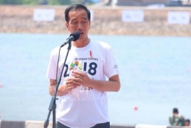 Presiden Jokowi usai melantik Budi Waseso sebagai Ketua Kwarnas Pramuka