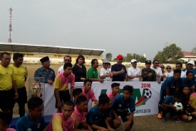 Pembukaan Liga Santri Nusantara (LSN) di Stadion Semarak Sawah Lebar Kota Bengkulu oleh Mendes PDTT RI, Eko Putro Sandjojo