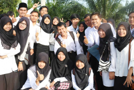 Mahasiswa baru IAIN Bengkulu usai mengikuti upacara HUT RI ke 71