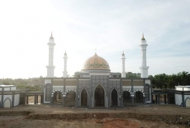 Masjid Agung Baitul Huda di Kabupaten Mukomuko yang diresmikan langsung oleh Bupati Choirul Huda