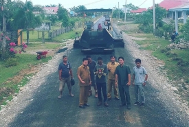 Anggota Komisi II DPRD Mukomuko Andy Suhary Saat Memantau Proyek Pekerjaan Fisik