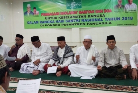 KH Ma'ruf Amin menjadi narasumber dialog kerukunan antar umat beragama di Bengkulu