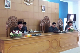Rapat Paripurna dipimpin Langsung oleh Ketua DPRD Aliantor Harahap