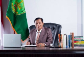 Rektor IAIN Bengkulu Prof Dr Sirajuddin, M, M.Ag,MH