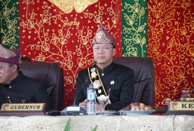 Rohidin Mersyah Hadiri HUT Mukomuko