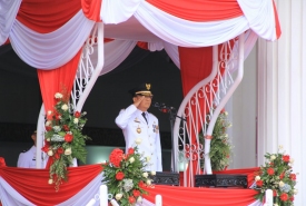 Plt Gubernur Bengkulu Rohidin Mersyah  memimpin upacara peringatan HUT RI ke 72