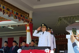 Plt Bupati Bengkulu Selatan Gusnan Mulyadi menjadi inspektur upacara HUT RI ke 73