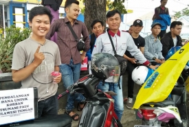Aktivis PMII Bengkulu melakukan penggalangan dana untuk korban gempa bumi di Palu dan Donggalu